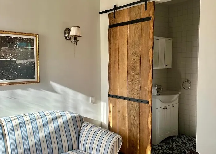 Jaukus Aleksoto Butas Kaune Su Atskiru Iejimu, Salia Senamiescio * Κάουνας